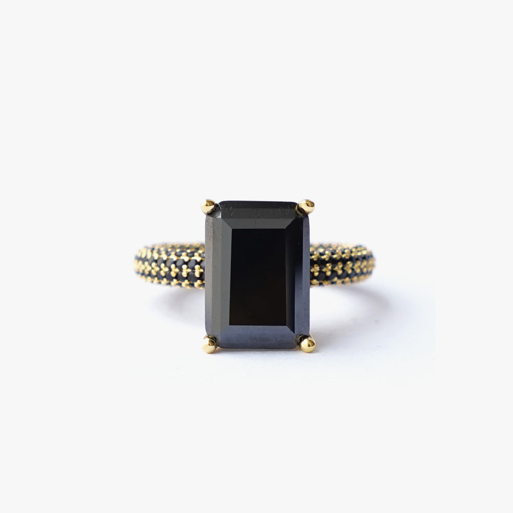 Mega rectangle ring black gold