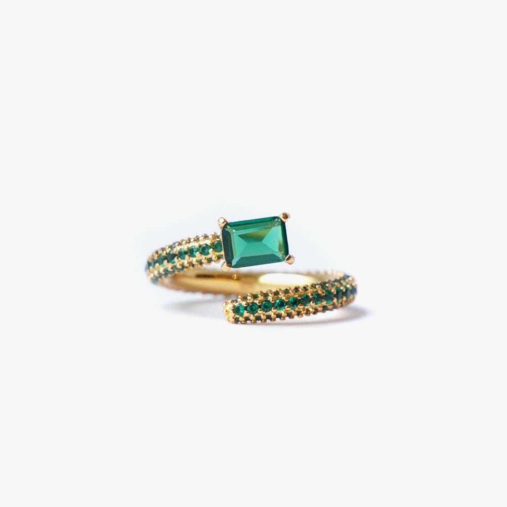 Twist ring green gold