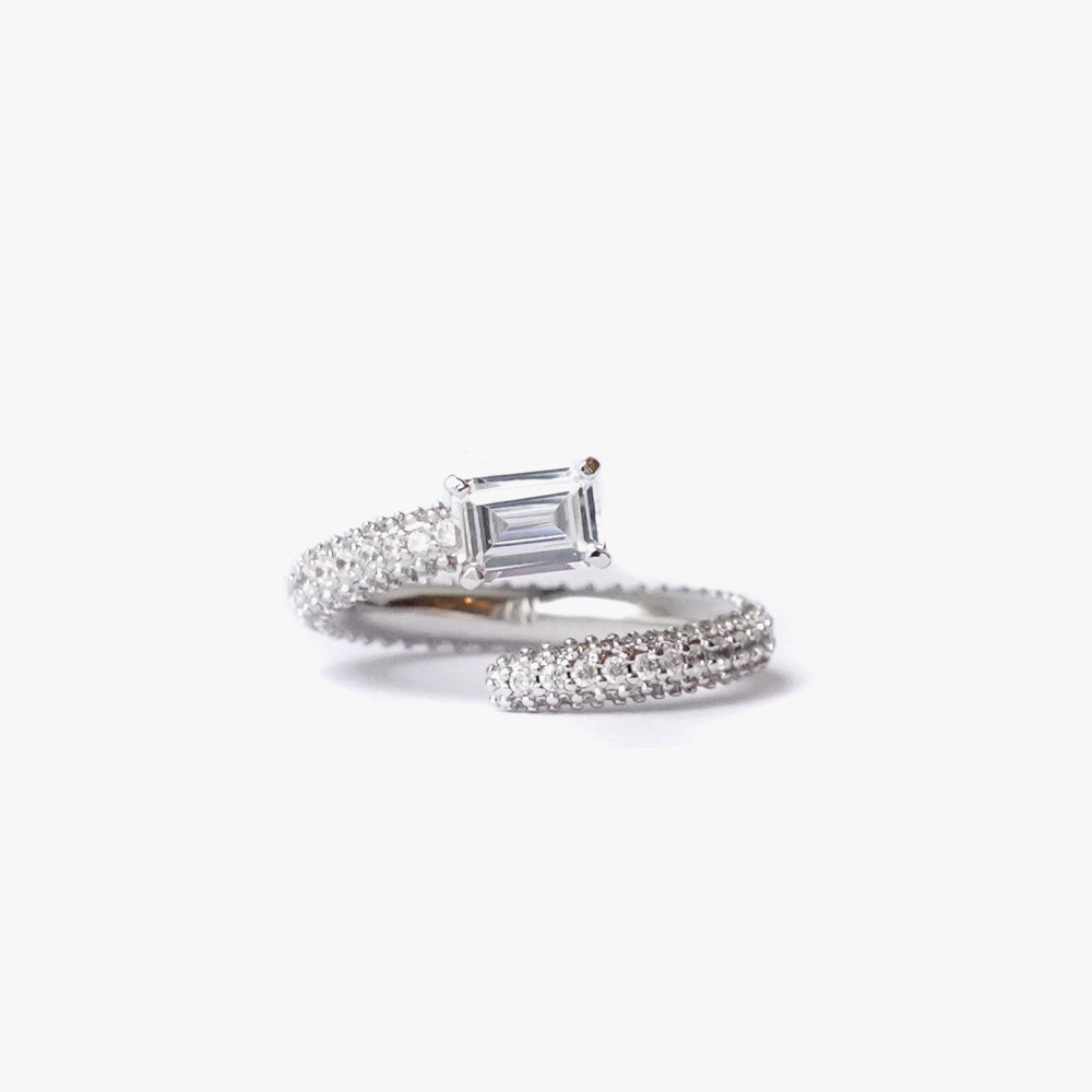 Twist ring white silver
